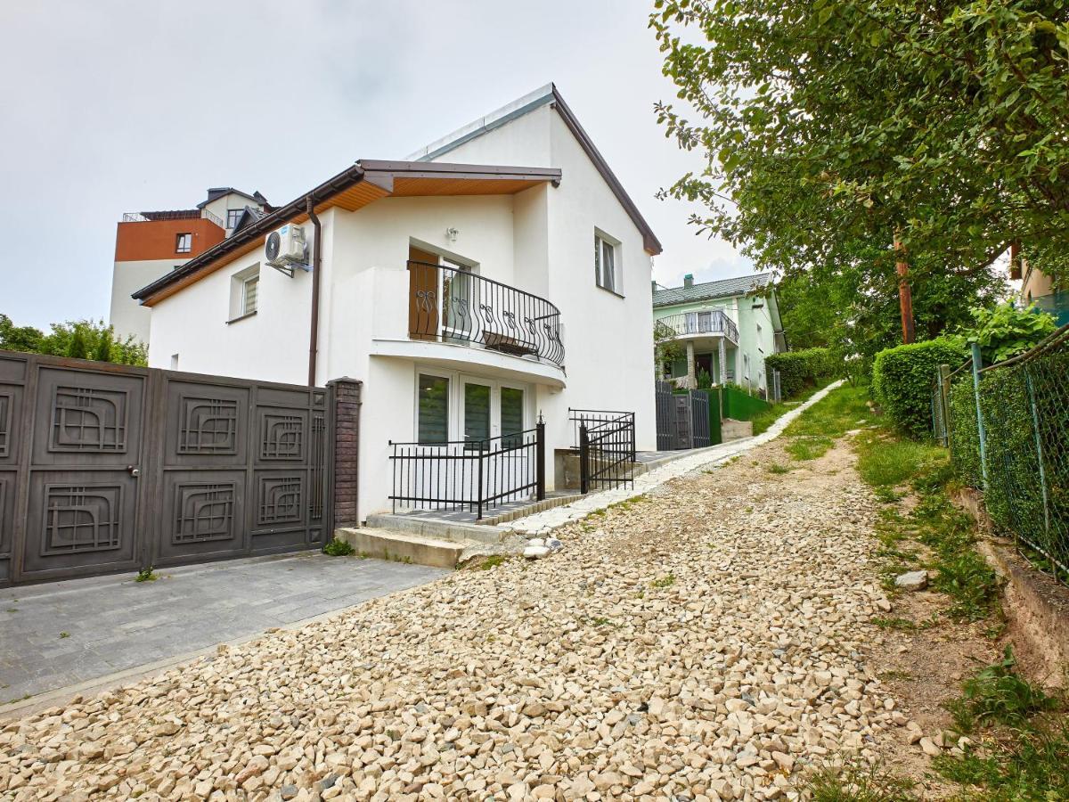 Private Apartments Truskavets Exterior foto