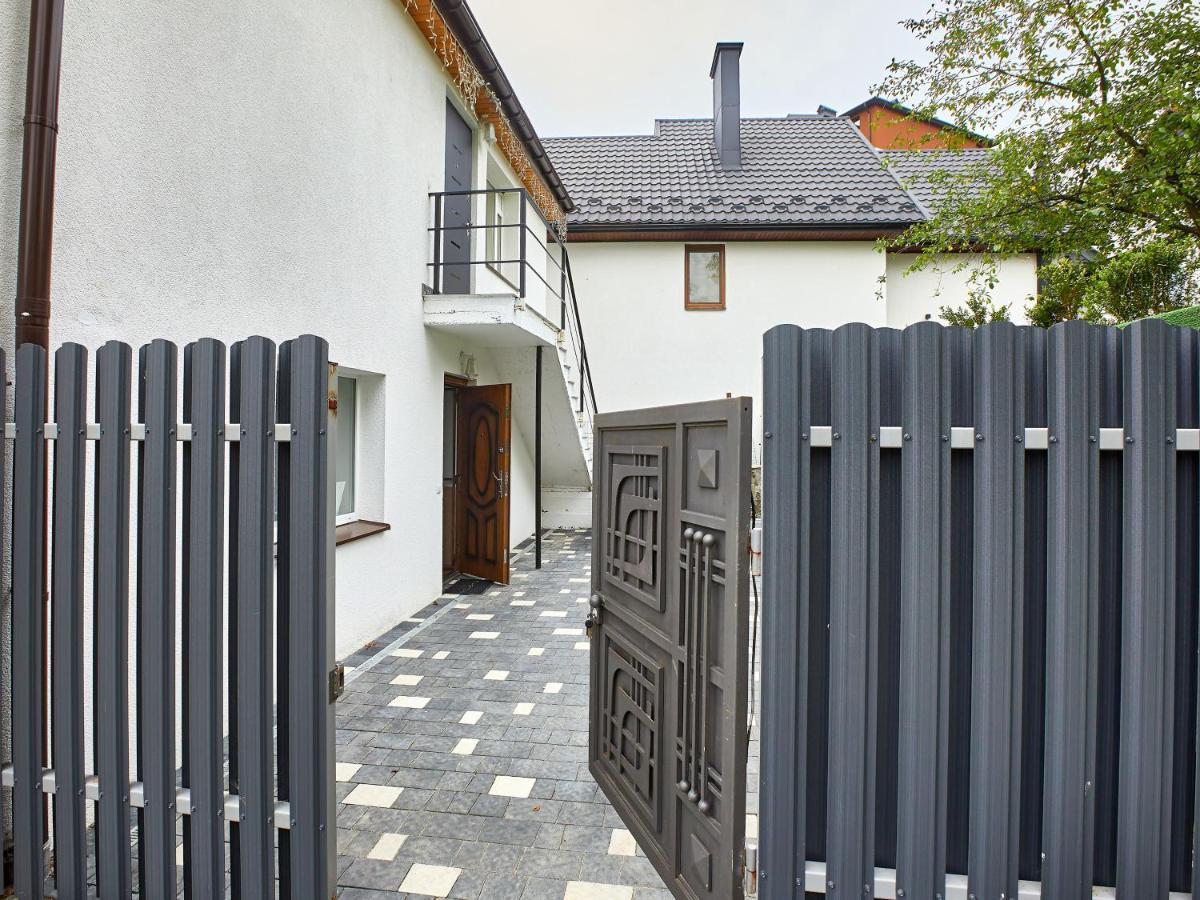 Private Apartments Truskavets Exterior foto